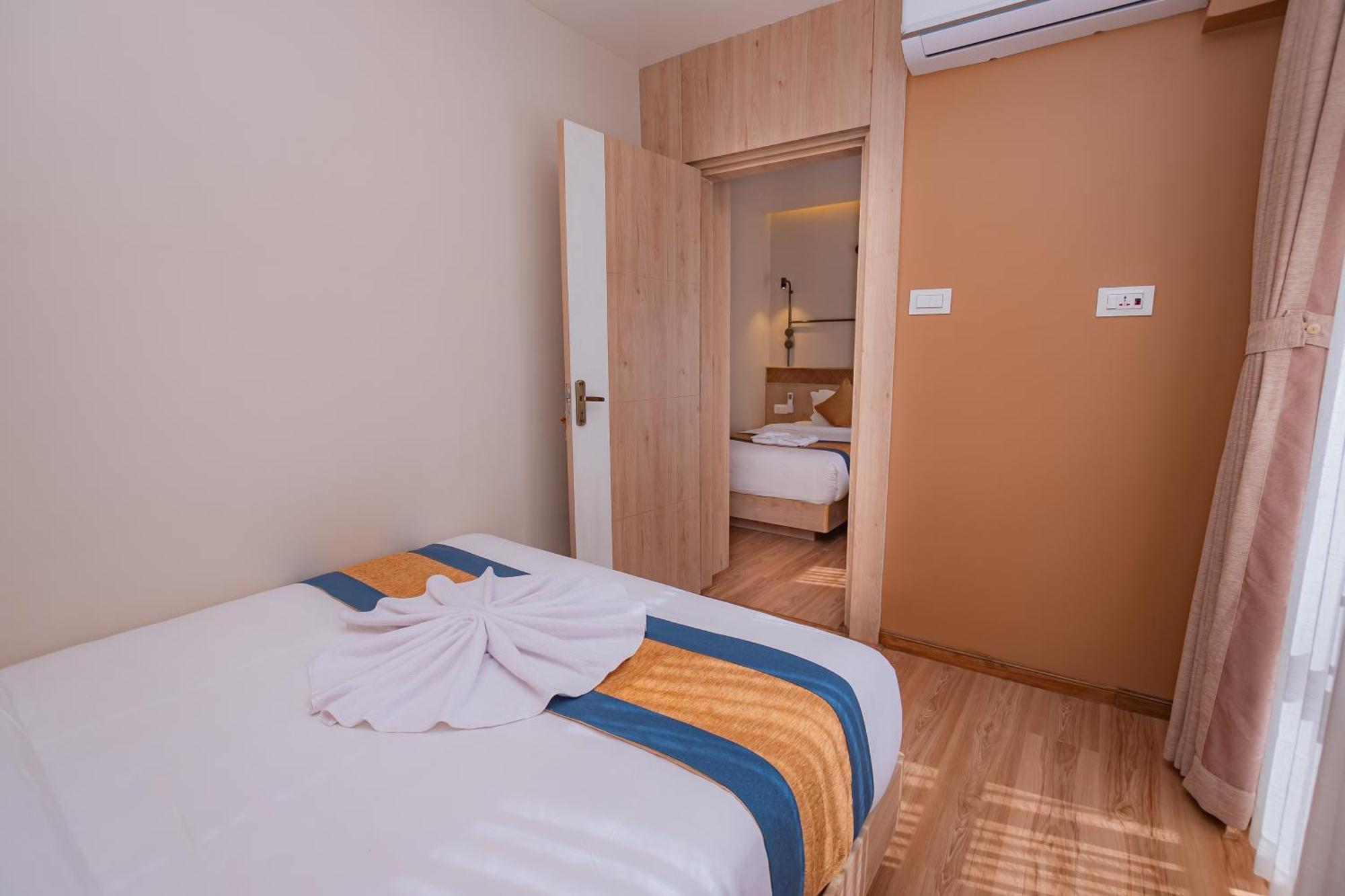 Hotel Vistara กาฐมาณฑุ ภายนอก รูปภาพ
