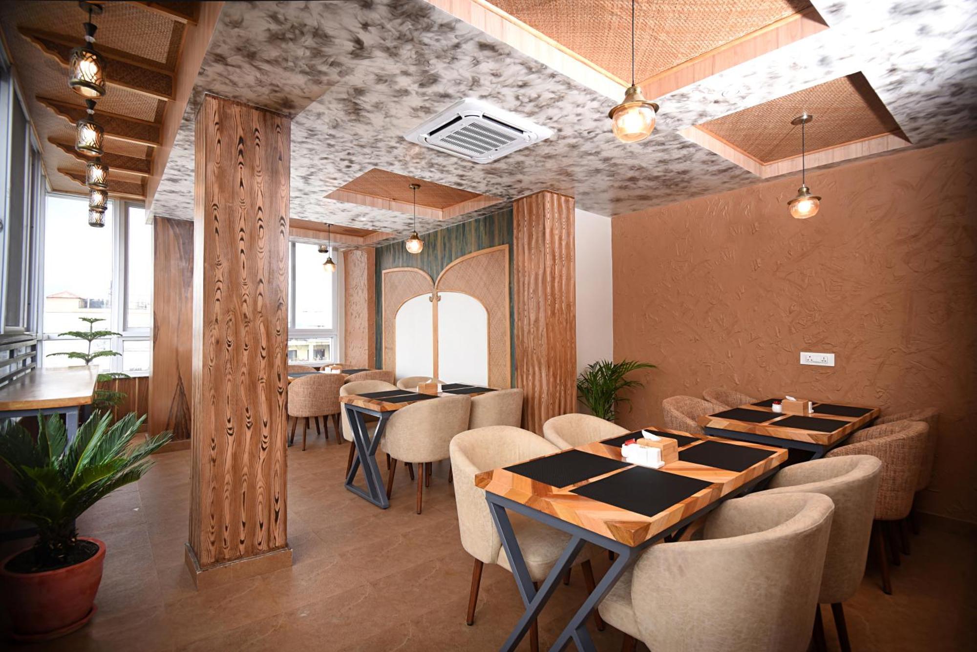 Hotel Vistara กาฐมาณฑุ ภายนอก รูปภาพ